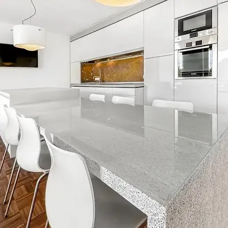 Luxuswohnung In Lage Mit Parkblick Niederdorla